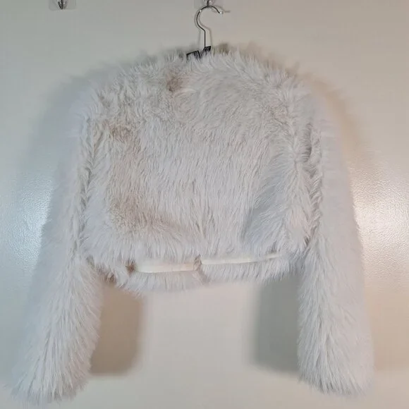Faux Fur white Cropped Jacket size small - Picture 2 of 4